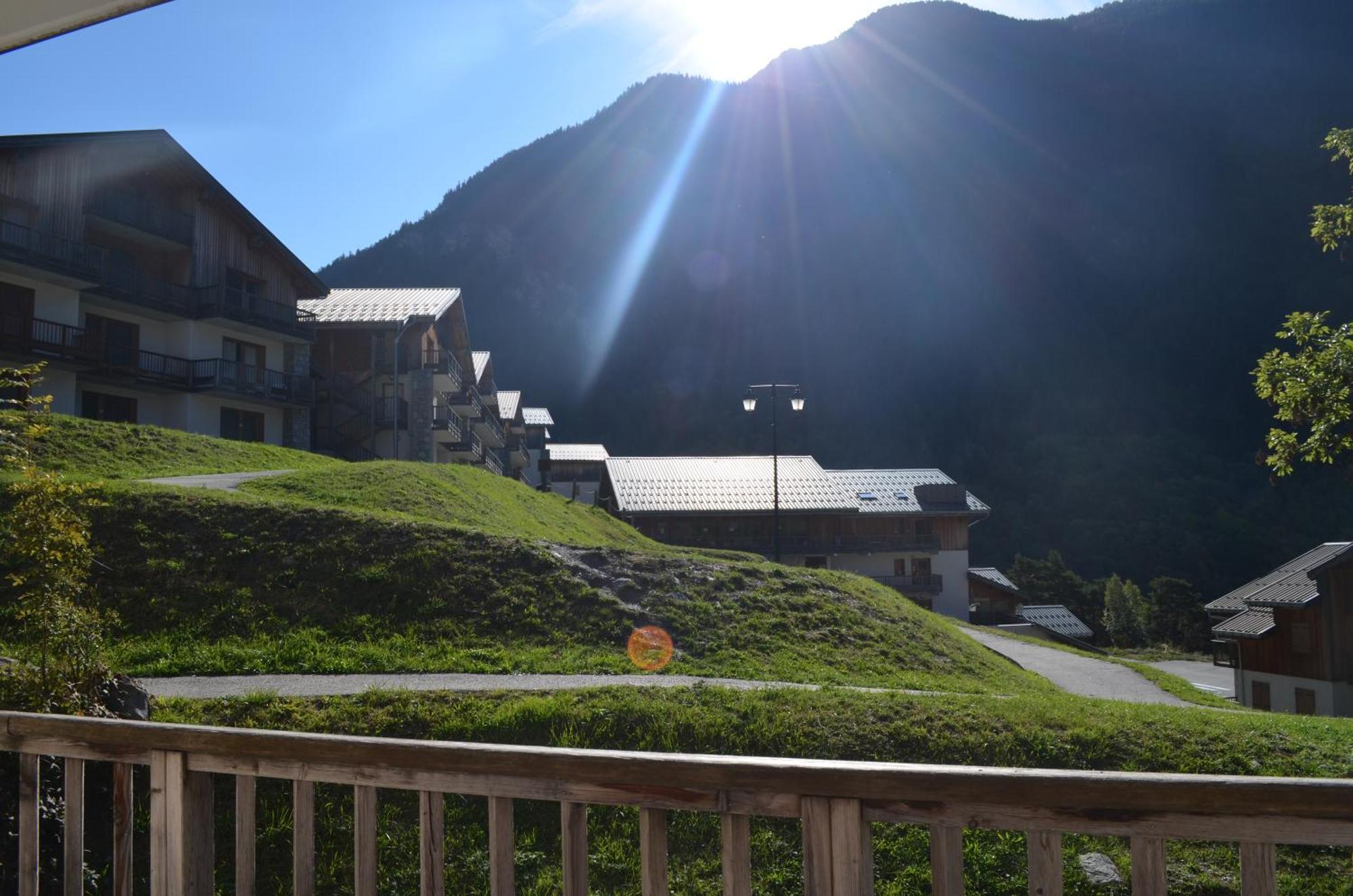 Appartements 3 Vallees, Piscine Et Sauna Orelle Exterior photo